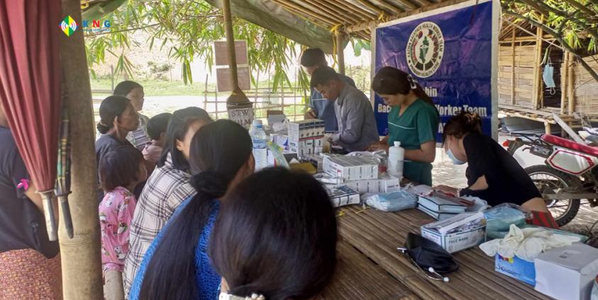 Kachin Backpack members providing healthcare supports to local communities