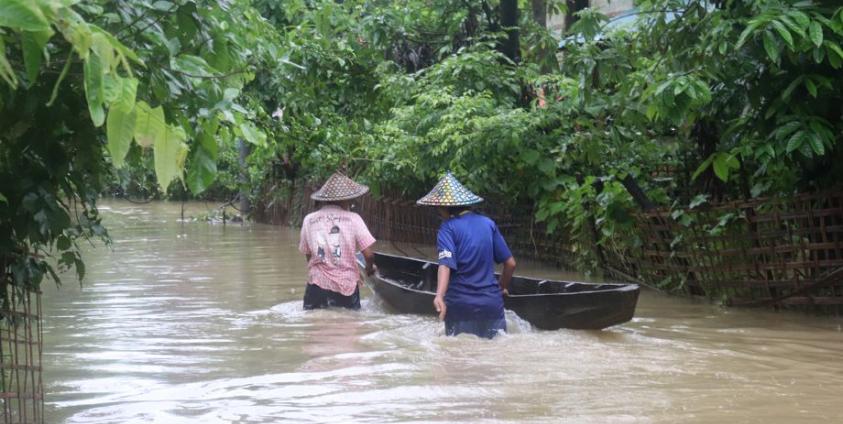 ကျောက်တော်မြို့နယ်၊ ညောင်ချောင်းကျေးရွာတွင် ဩဂုတ်လ ၇ ရက်နေ့က ဒီရေမြင့်တက်လာစဉ်။