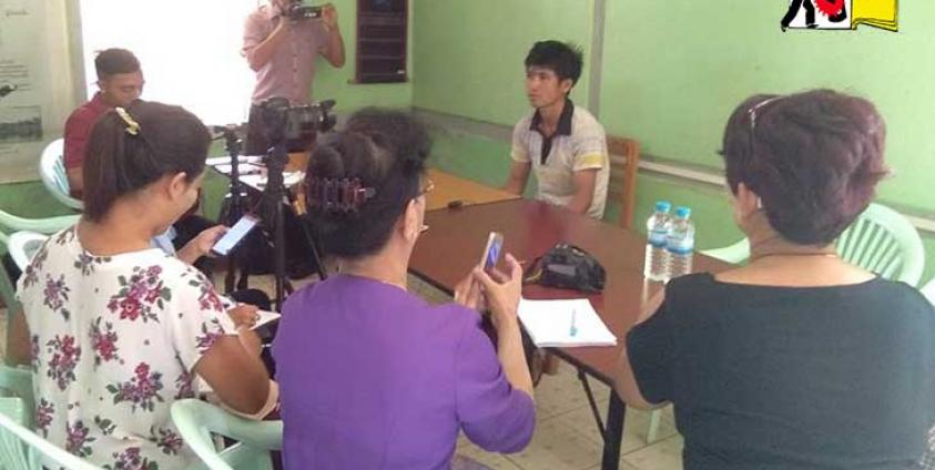 လားရှိုးမြို့တွင် သတင်းစာရှင်းလင်းပွဲလုပ်နေသော ပျောက်ဆုံးနေတဲ့လူငယ် ၄ ဦးအနက် ၁ ဦးဖြစ်သူရဲ့အကို စိုင်းကျန်လှ