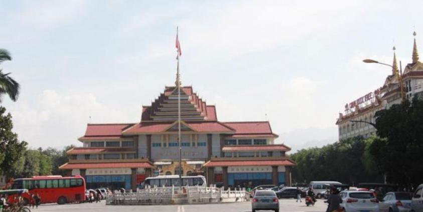 The border crossing between Ruili in China and Muse in Myanmar. Photo: Mizzima