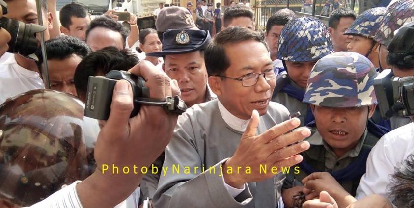 Dr Aye Maung seen as he was taken to the court hearing on March 28 (Photo – Narinjara News)