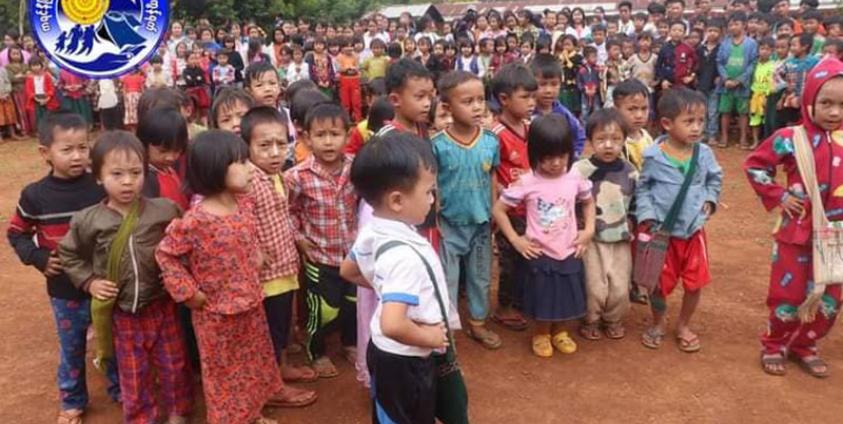 Children at an IDP camp in Moebye Township, Shan State, are fed nutrient-enriched food. (Photo: Karenni IDP Assistance Network)