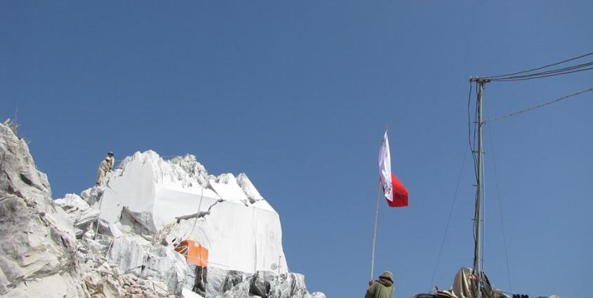 Locals protest the Nayputaung marble quarry in 2014. (Photo: Arakan Social Network/ Taungup)