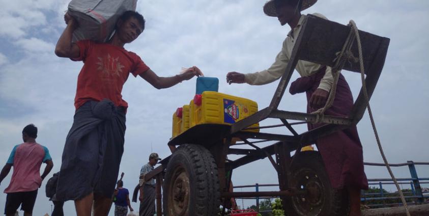 Manual workers in Sittwe