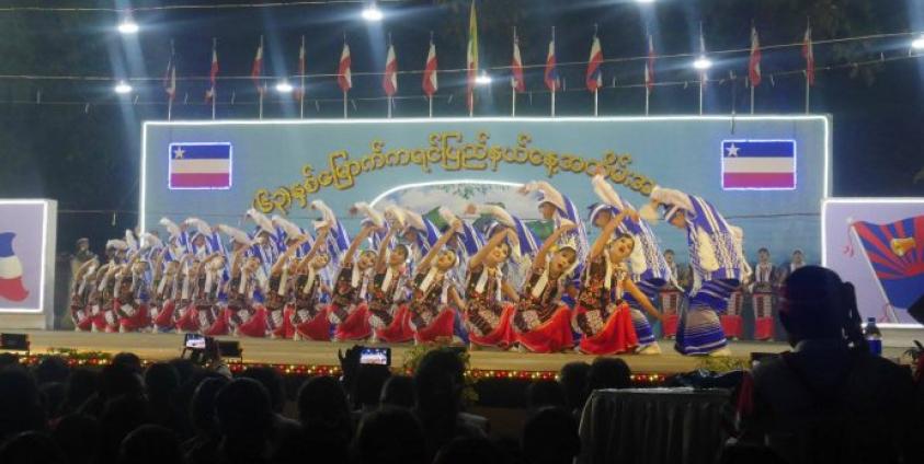 (၆၃)နှစ်မြောက် ကရင်ပြည်နယ်နေ့၊ ဒုံးအကပြိုင်ပွဲတုန်းက ဘက်စုံ ပထမဆုရ မုက္ကဒိကျေးရွာယဉ်ကျေးမှု ဒုံးအဖွဲ့ (KIC)