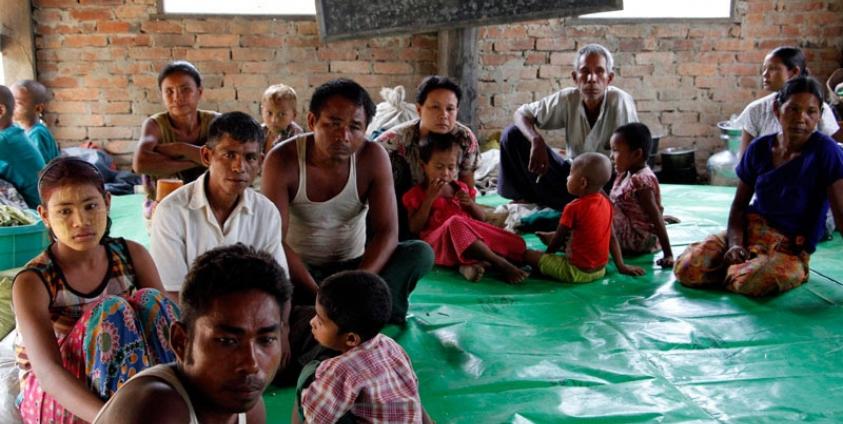 Displaced Rakhine villagers who fled from a conflict area at a temporary shelter at Yay Soe Chaung village in Buthee Taung township, northern Rakhine State, Myanmar, 25 April 2016. Photo: Nyunt Win/EPA