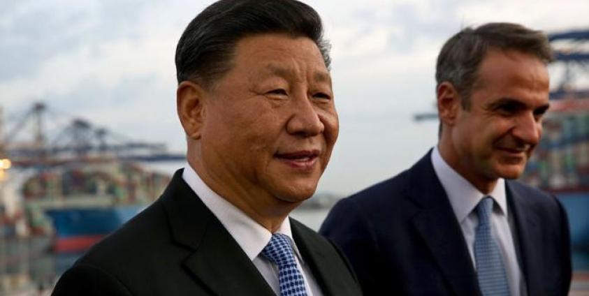 Visiting the “Dragon’s Head” - Chinese President Xi Jinping, left, and Greek Prime Minister Kyriakos Mitsotakis, right, visit the cargo terminal of Chinese company Cosco in the port of Piraeus, Greece, 11 November 2019. Chinese President Xi was on a two-day official visit to Greece paving the way for the Belt and Road Initiative.Photo: EPA