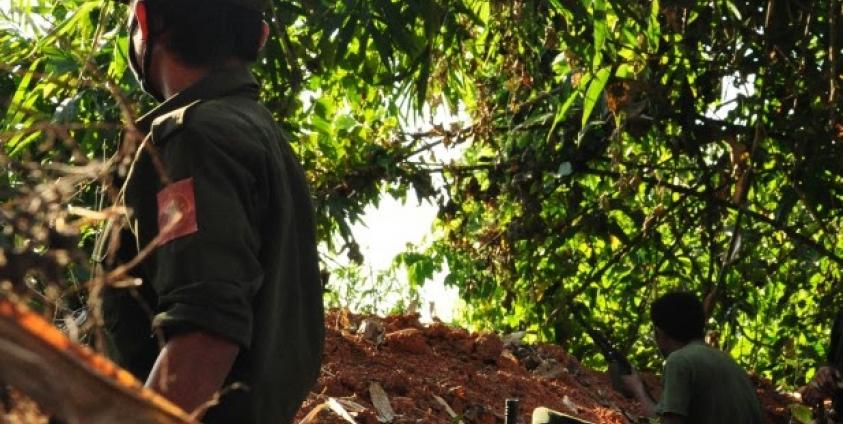 Kachin Independence Army soldiers at the frontline (Photo: Zen Myat/Karen News)