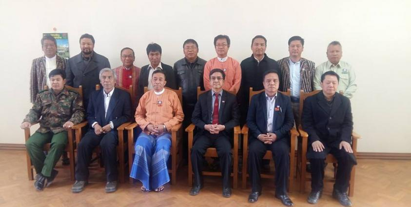 Minister from the Chin State government meets the leaders of the Chin National Front (CNF) (Photo – Salai Isaac Khen/Facebook)