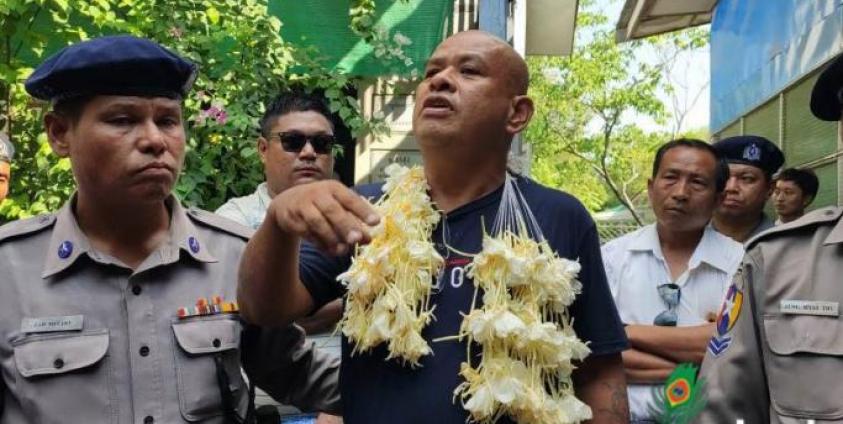 Former rights lawyer and political prisoner Zaw Win leaves Pyigyitagon Township Court in central Myanmar's Mandalay region on November 20, 2019. Photo: Aung Ko Oo/Mizzima