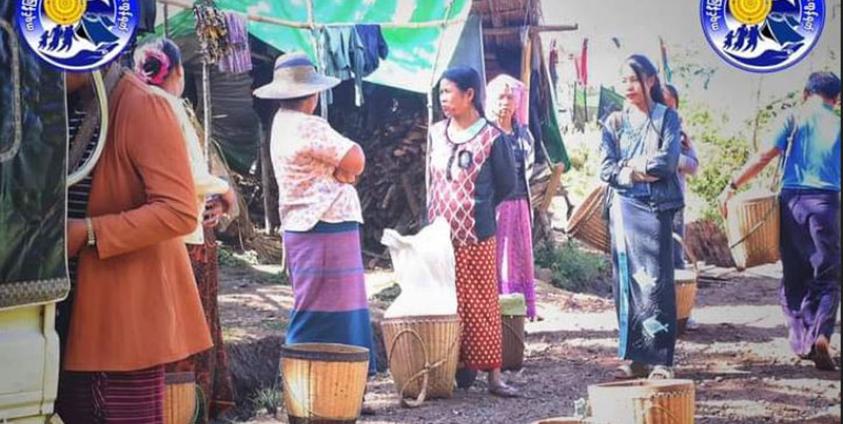 Aid workers deliver drinking water and food items to displacement camps. (Photo: Karenni Civil Society Network)