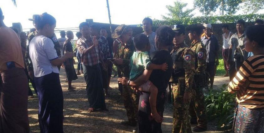 A Myanmar military tactical commander at Kyeinchaung Hospital. (Photo: ABN)