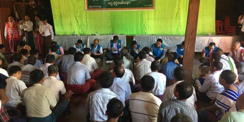 Representatives of JMCS, Mon meeting with local people (photo: Aung Naing Win)