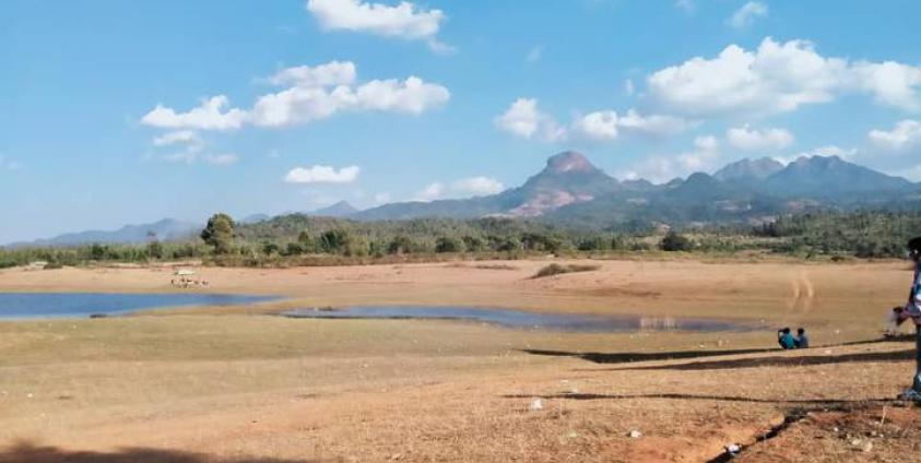 Nong Paid Mong yaw, the way to Wan Long Kain , fighting place