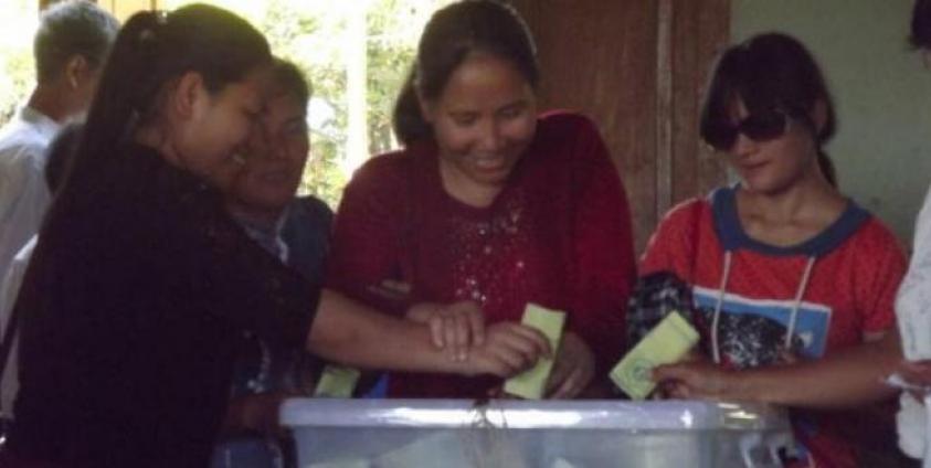 PWD from Myintkyina’s School for blind seen casting their votes (Photo: BNI)