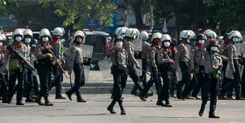 Junta to pay police monthly allowance 10,000 Kyats for risk and ...