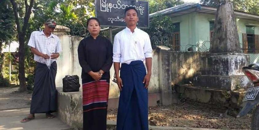 U Nay Zaw Linn, who have freed, and his lawyer Daw Oo Than Khin. (Photo - Oothan Khaine / Facebook