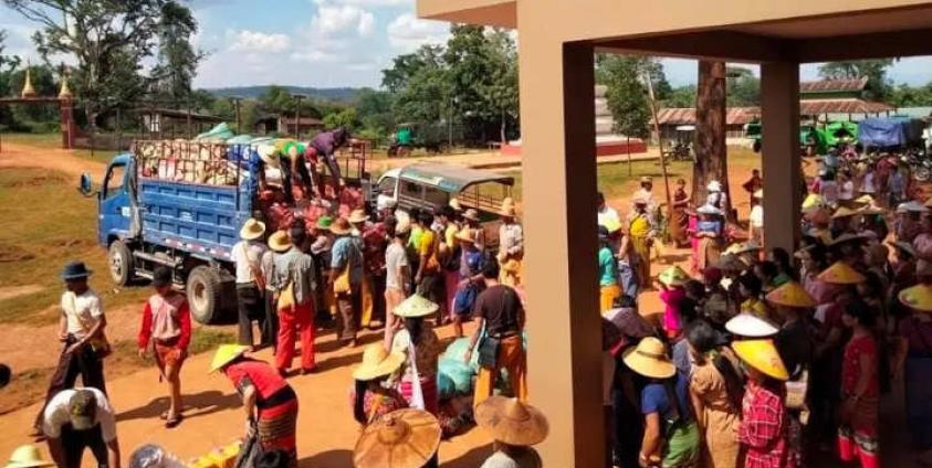 Photo CJ- Displace persons at Hsipaw cause of fighting between EAO