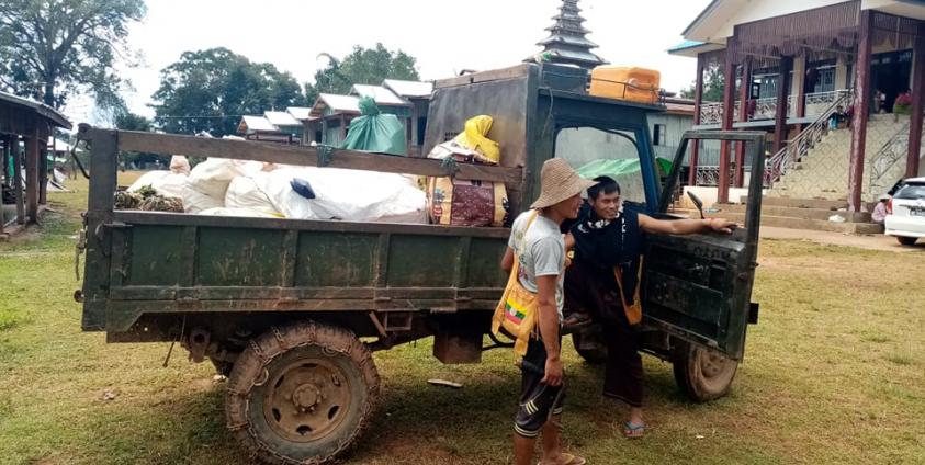 ပုံစာ - နေရပ်ပြန်ရန် ပြင်ဆင်နေသည့် စစ်ရှောင်များ