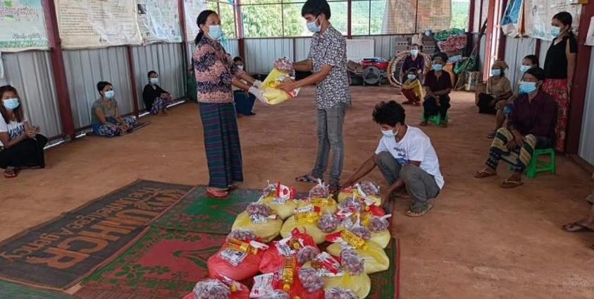 Some donors come to support IDPs at Mongyulay Kutkai Township