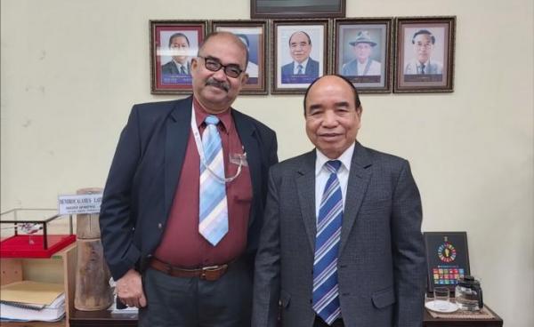 Chief minister of India's northeastern state of Mizoram Pu Zoramthanga (Right)