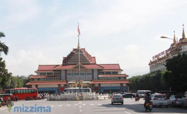 The border crossing between Ruili in China and Muse in Myanmar. Photo: Mizzima