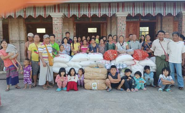 ရှမ်းမြောက်ဒေသက စစ်ဘေးရှောင်ကလေးငယ်များ။ ဓာတ်ပုံ - တအာင်းအမျိုးသမီးအဖွဲ့အစည်း