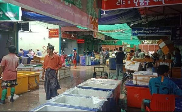 Seafood purchasing center at Thanlwin Market, Mon State’s Capital Mawlamyine (Photo: MNA)