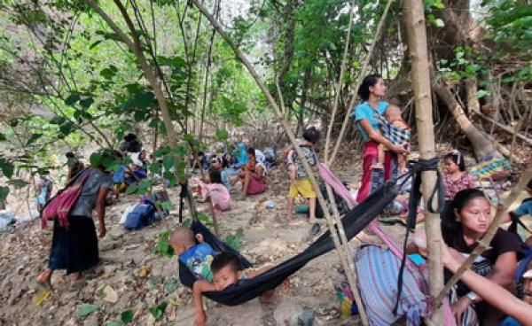 Displaced Karen villagers. Supplied