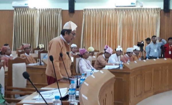 Mon State Chief Minister Dr. Aye Zan is speaking at Mon State Hluttaw conference (Photo: MNA)