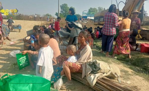 Displaced people who were repatriated from Yaehpyukan IDP camp in Ponnagyun