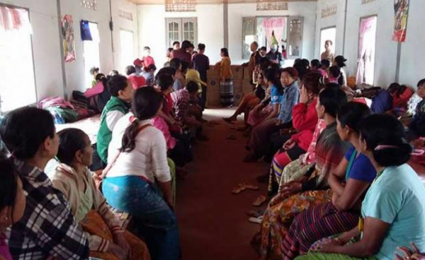 State Hluttaw MP from Namtu Township visits the displaced residents in Lashio’s Ei Nai Group