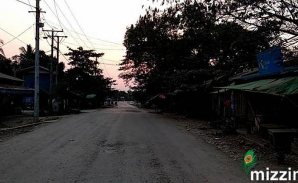 A street in Mrauk-U, Rakhine State. Photo: Ye Naing/Mizzima