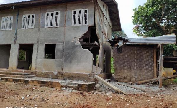 Villagers house at Set Taw village